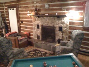 693 Adams Hotel Rd in Shoemakersville, PA - Building Photo - Building Photo