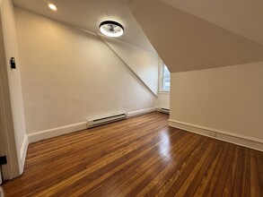 171 Lewis Ave, Unit B in East Lansdowne, PA - Building Photo - Building Photo