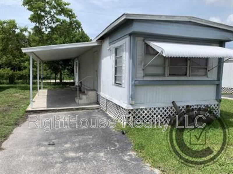 2854 Lake Alfred Rd in Winter Haven, FL - Building Photo