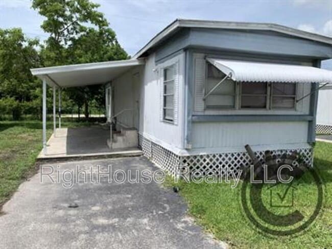property at 2854 Lake Alfred Rd
