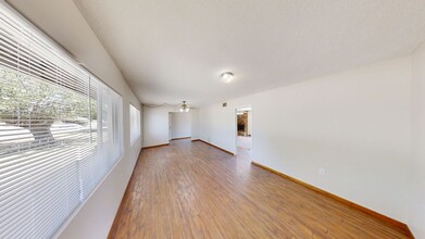 1310 San Miguel Dr in Beaumont, CA - Building Photo - Building Photo