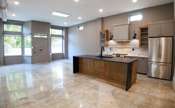 610 W 8th Ave in Tallahassee, FL - Building Photo - Building Photo