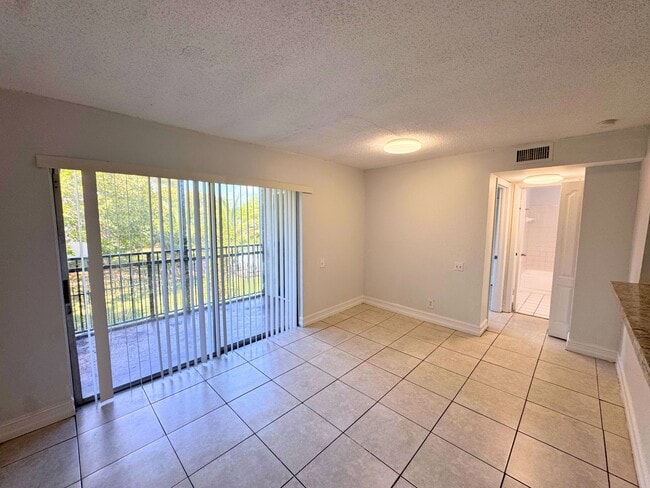 4459 Treehouse Ln in Tamarac, FL - Building Photo - Building Photo