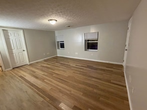 808 N Main St in Salem, IN - Building Photo - Building Photo