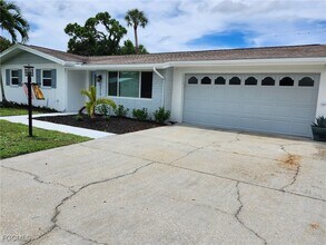 6313 St Andrews Cir S in Ft. Myers, FL - Building Photo - Building Photo
