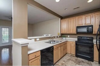 14914 Scothurst Ln in Charlotte, NC - Building Photo - Building Photo