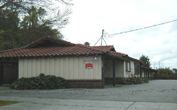 400 Tyrella Ave in Mountain View, CA - Building Photo - Building Photo