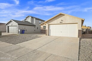 14223 Poets Rock Ln in El Paso, TX - Building Photo - Building Photo