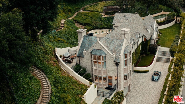 property at 10950 Bellagio Rd