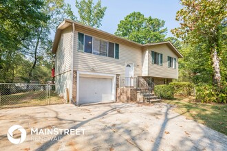 1631 Barrington Cir NE in Center Point, AL - Foto de edificio - Building Photo