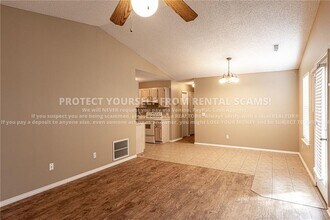 3195 W Woodfield Way in Fayetteville, AR - Building Photo - Building Photo