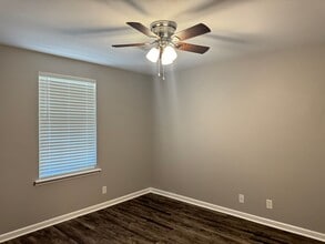 423 Cook Dr in Clarksville, TN - Building Photo - Building Photo