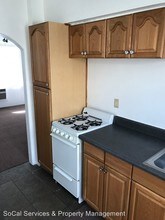2231 N Palm Canyon Dr in Palm Springs, CA - Building Photo - Building Photo