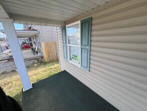 218 N Queen St, Unit 218-A in Shippensburg, PA - Foto de edificio - Building Photo