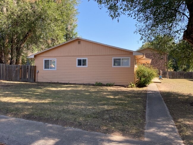 1716-1718 Morningside Dr in Fort Collins, CO - Building Photo - Building Photo