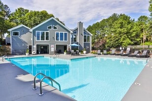 Aurea Station in Charlotte, NC - Building Photo