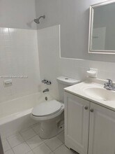 2826 SW 24th Ter in Miami, FL - Foto de edificio - Building Photo