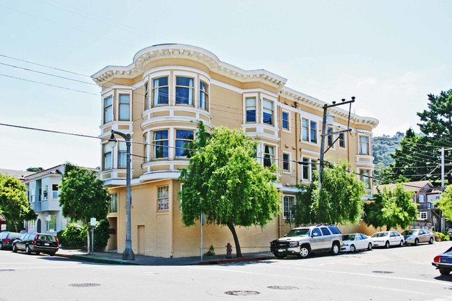 117 Caledonia St in Sausalito, CA - Building Photo - Building Photo