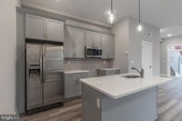 2401 N Mascher St photo'