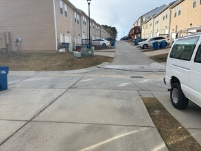 Room in Townhome on Olmadison Pl in Atlanta, GA - Building Photo - Building Photo