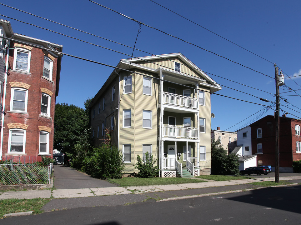 77 Silver St in New Britain, CT - Building Photo