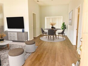 14542 Grassy Cove Cir in Orlando, FL - Foto de edificio - Building Photo