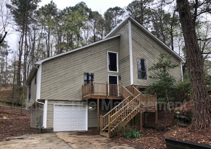 2412 Wine Ridge Dr in Birmingham, AL - Building Photo