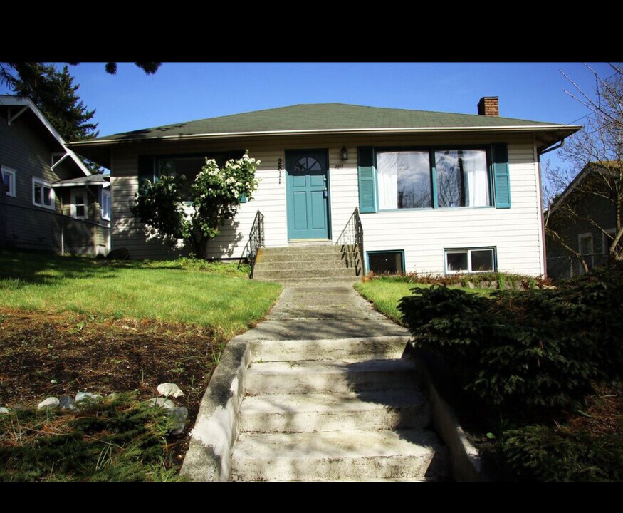 2811 16th St in Everett, WA - Building Photo