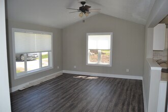 212 Wilson St in Van Meter, IA - Building Photo - Building Photo