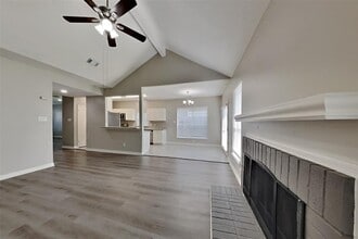 10115 Cedaredge Dr in Houston, TX - Building Photo - Building Photo