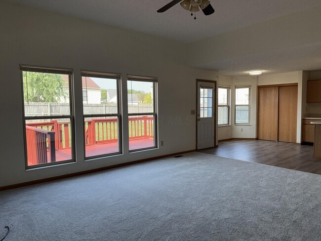 643 Mustang Canyon Dr in Galloway, OH - Building Photo - Building Photo