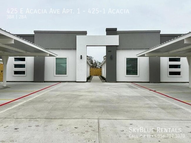 425 E Acacia Ave in Alamo, TX - Building Photo - Building Photo