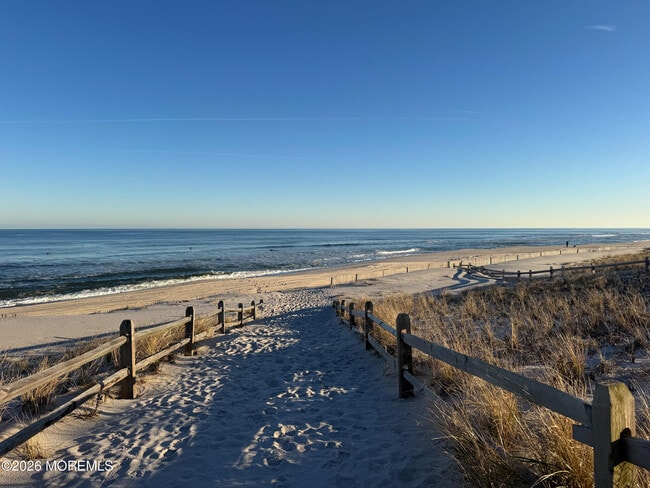 29 4th Ave in Lavallette, NJ - Building Photo - Building Photo