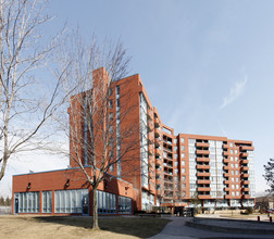 Salvador Del Mundo Co-operative Homes in Toronto, ON - Building Photo - Building Photo