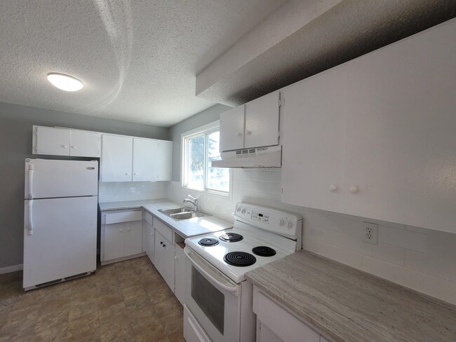 property at 2531-2135 135 Ave NW