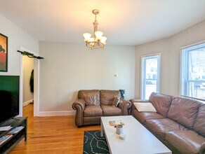 383 Highland Ave, Unit 1 in Somerville, MA - Building Photo - Building Photo