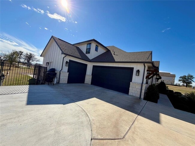 217 Northcrest Dr in Liberty Hill, TX - Building Photo - Building Photo