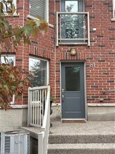 81 Young St in Hamilton, ON - Building Photo - Building Photo