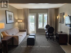 90 Highland Dr in Oro-Medonte, ON - Building Photo - Building Photo