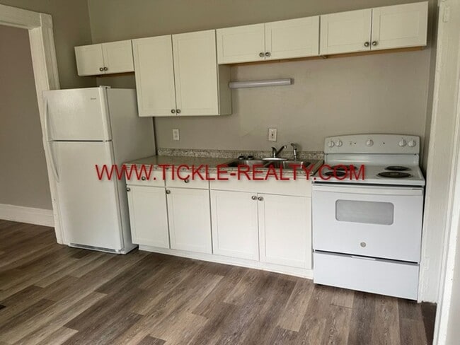property at 15 Edmonds St