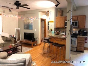 77 Easton St, Unit 1 in Boston, MA - Building Photo - Building Photo