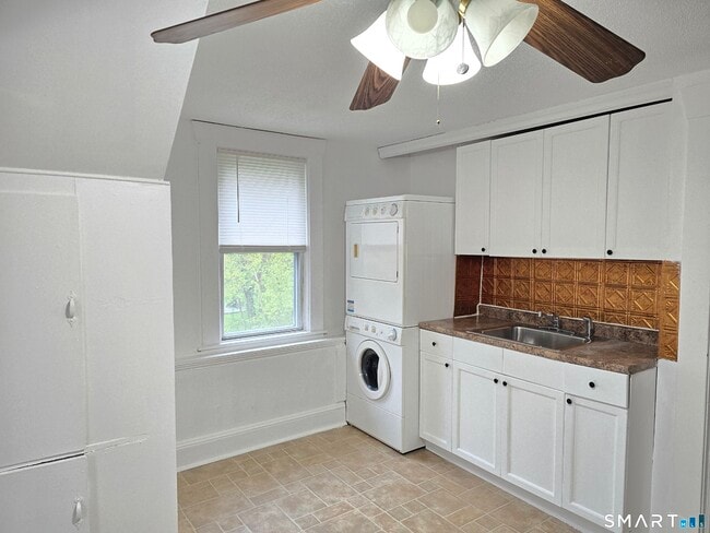103 Capen St in Windsor, CT - Foto de edificio - Building Photo