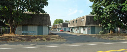 Catalina Apartments in Salem, OR - Building Photo - Building Photo