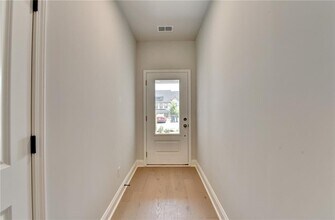 202 Holsten Ln in Johns Creek, GA - Building Photo - Building Photo
