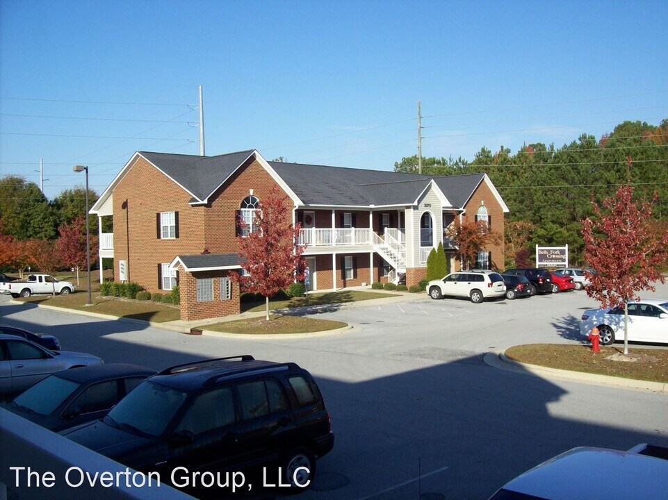 2070 Old Firetower Rd in Greenville, NC - Building Photo