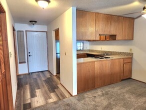 7214 6th Ave, Unit A in Tacoma, WA - Foto de edificio - Building Photo