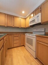 7250 Old Redmond Rd in Redmond, WA - Foto de edificio - Building Photo