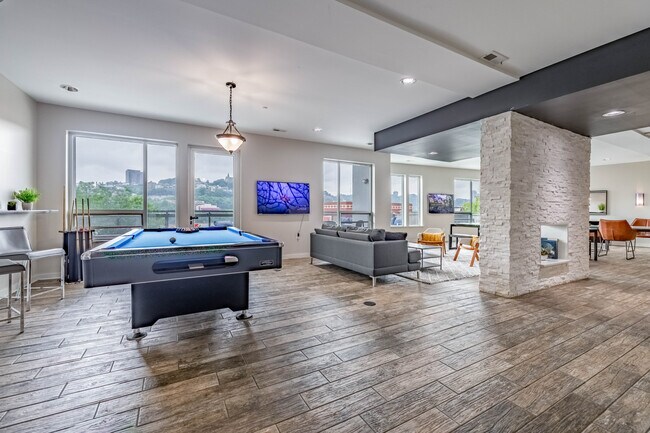 Vue 180 in Newport, KY - Building Photo - Interior Photo