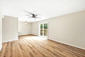 7801 Shoal Creek Blvd, Unit 140 in Austin, TX - Building Photo - Building Photo