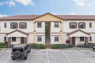 540-630 NE 14th Ct in Fort Lauderdale, FL - Building Photo - Building Photo